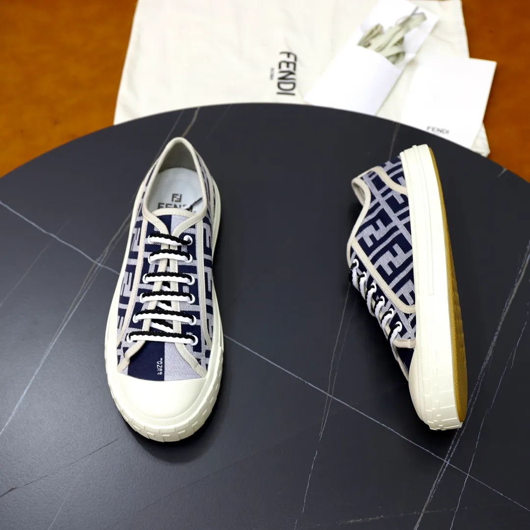 Factory price: 480 original order (couple model) Brand: FENDI Fendi 🙅‍♂️🙅‍♂️🙅‍♂️ Size: Female 35–40, Male 39-44 (45 can be customized) Grade: Official website genuine Material: Imported original LoGO fabric upper Original comfortable lining TPU wear-resistant lightweight outsole Style category: Loafers New trendy shoes Color: actual picture color